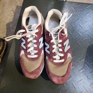 New Balance 580 Wash Burgundy Tan and White Suede Sneakers Size 8 Men